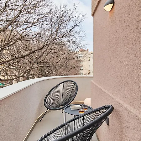 Vibrant Downtown With Balcony * Split